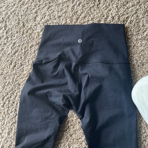 Lululemon Mesh Leggings. - Picture 3 of 3